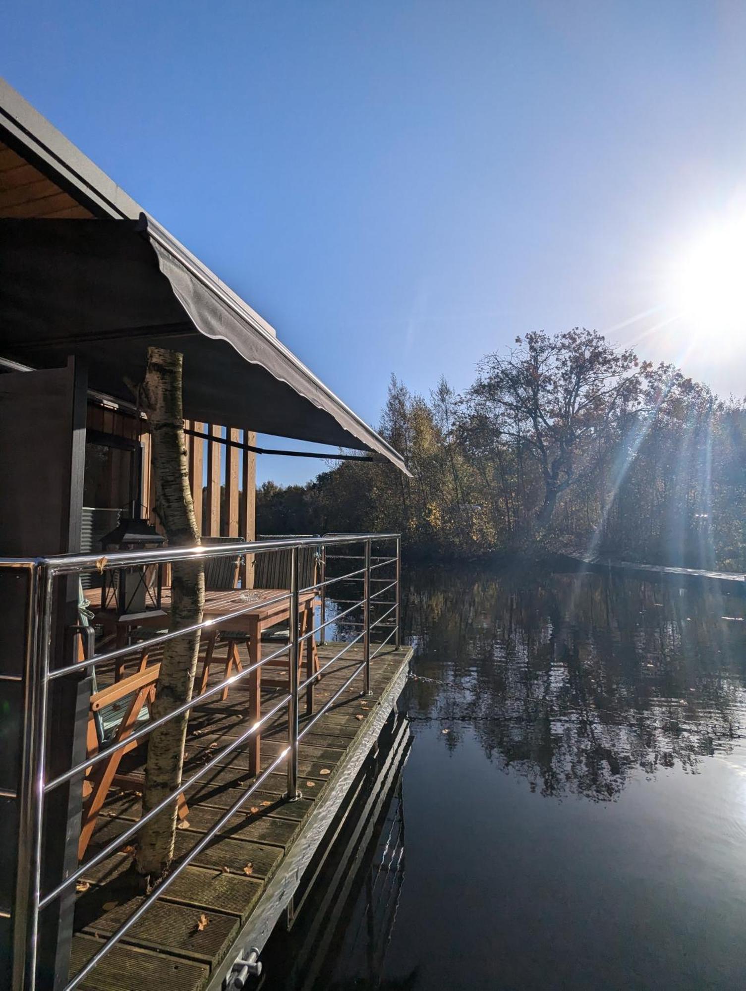 Hausboot Lena Hotell Papenburg Eksteriør bilde