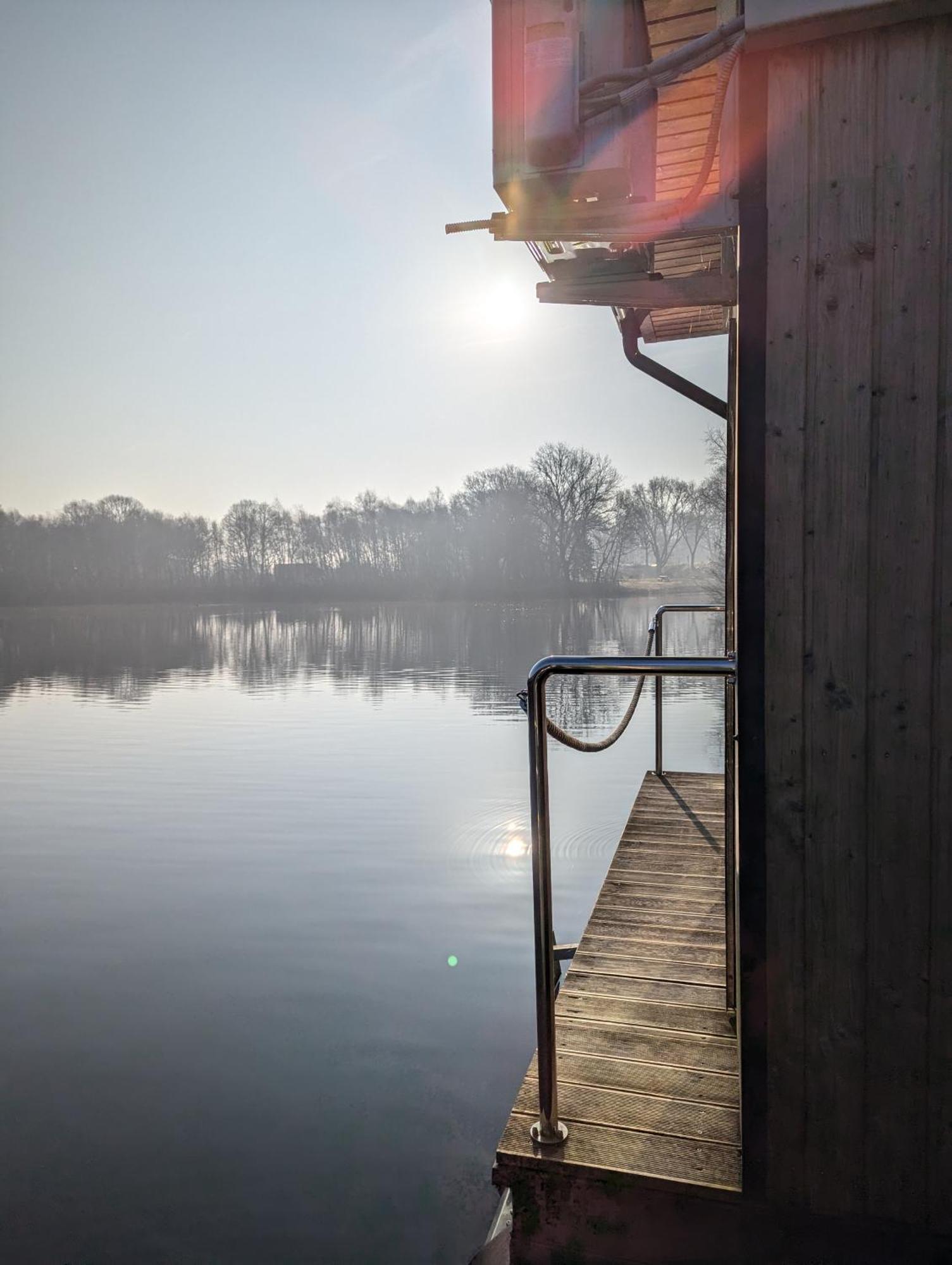 Hausboot Lena Hotell Papenburg Eksteriør bilde
